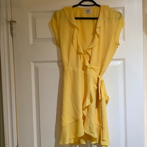 Sunday Best mini wrap dress - Picture 4 of 5